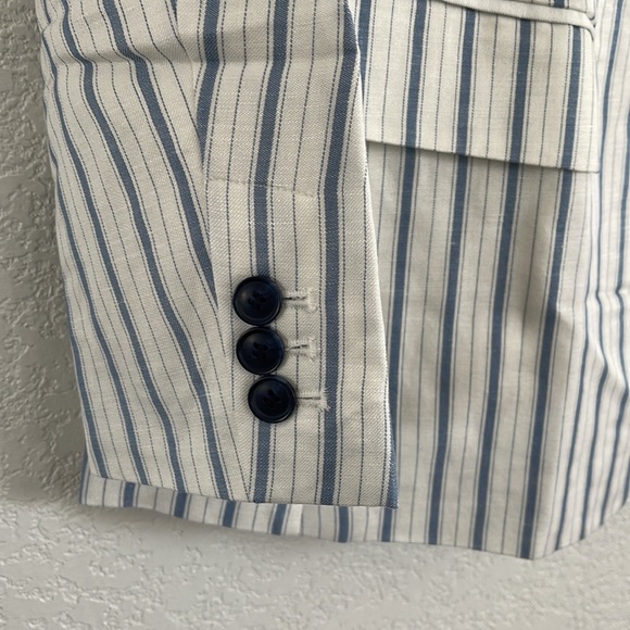 LOFT Petite Striped Modern Blazer | 12 - Picture 10 of 11
